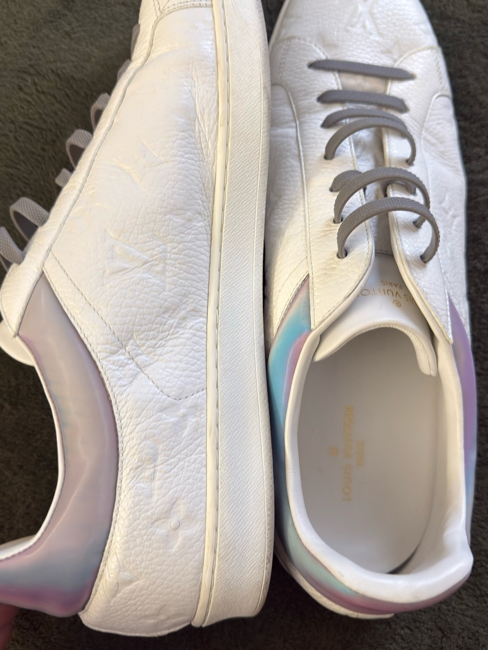 Louis Vuitton White Leather Sneakers with Lilac Heel Accent - Picture 4 of 5